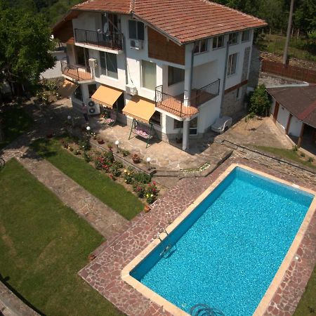 Rosarium Residence Guest House Dryanovo Buitenkant foto