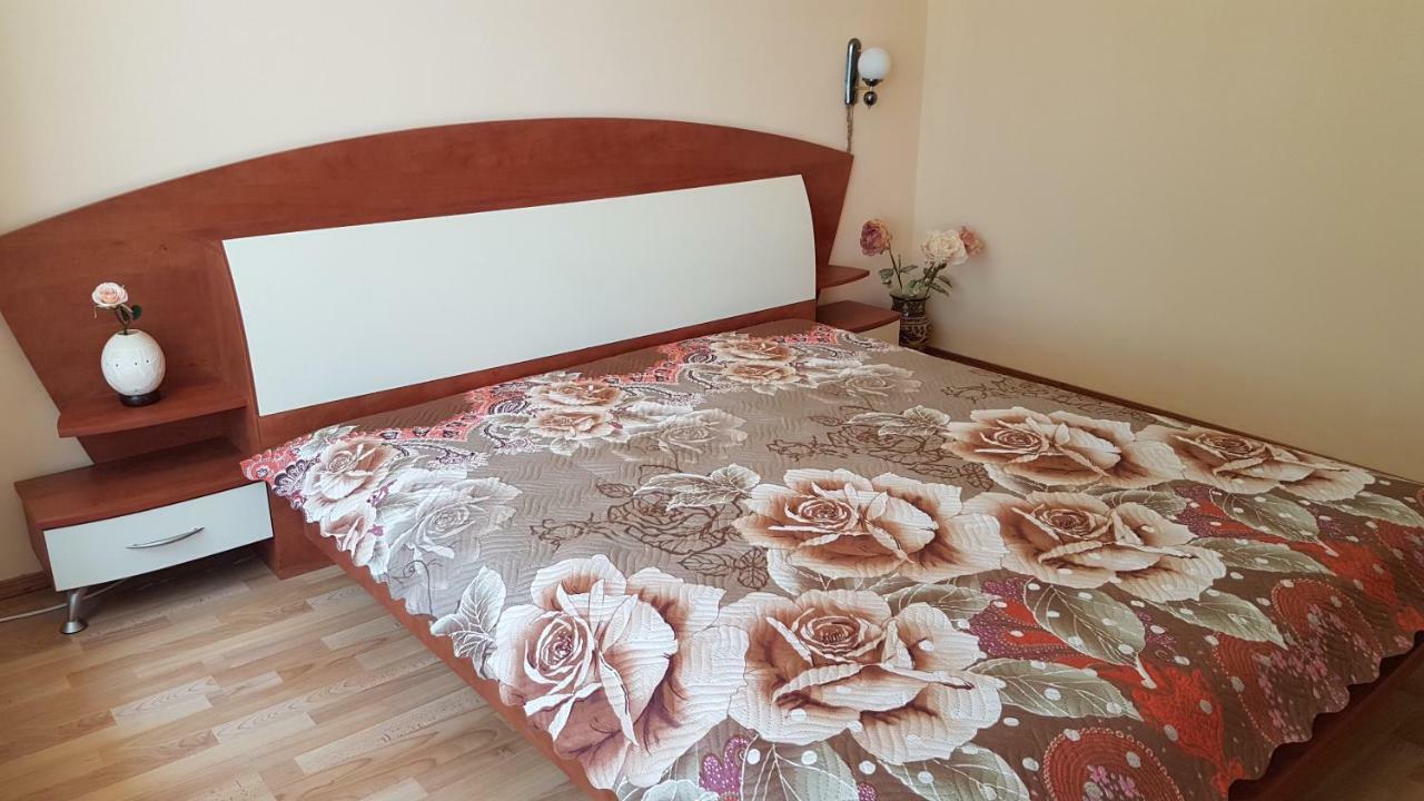 Rosarium Residence Guest House Dryanovo Buitenkant foto