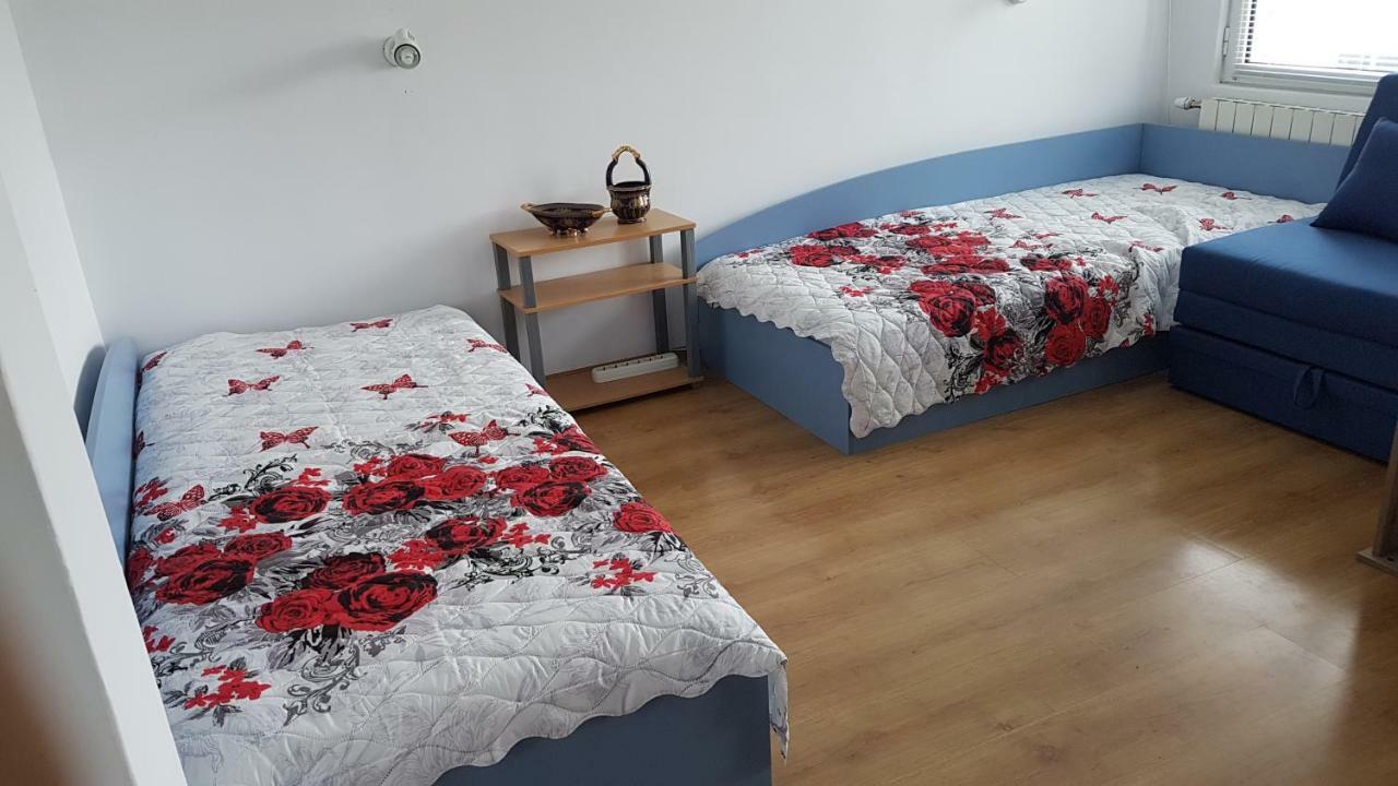 Rosarium Residence Guest House Dryanovo Buitenkant foto