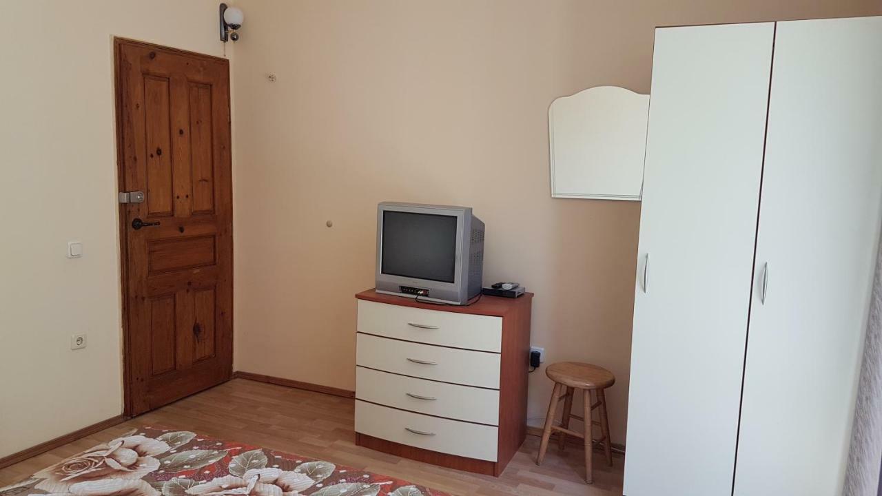 Rosarium Residence Guest House Dryanovo Buitenkant foto