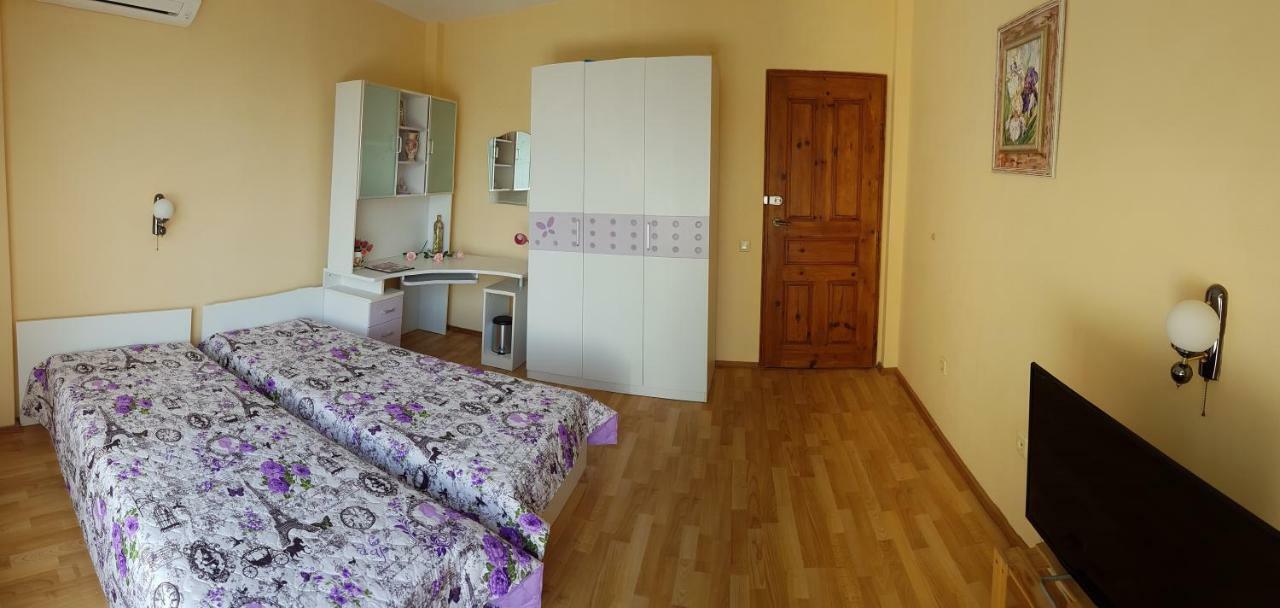 Rosarium Residence Guest House Dryanovo Buitenkant foto