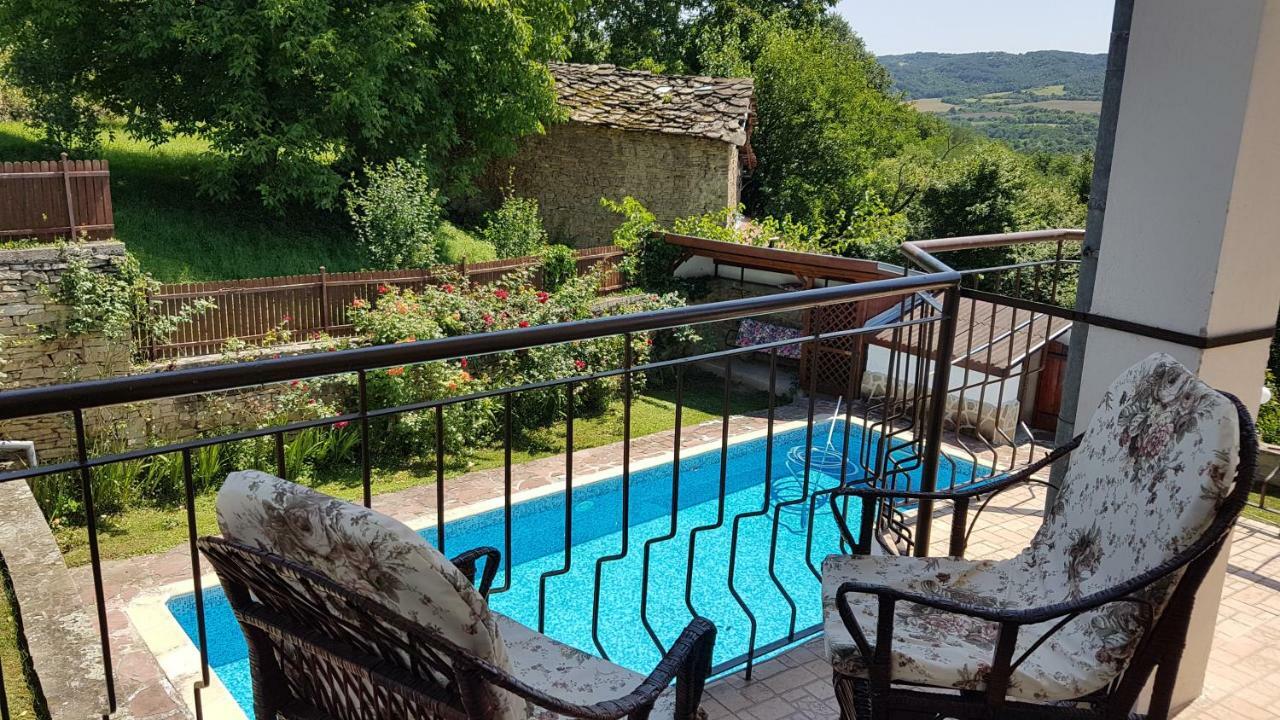 Rosarium Residence Guest House Dryanovo Buitenkant foto