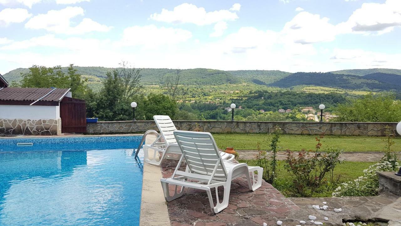 Rosarium Residence Guest House Dryanovo Buitenkant foto