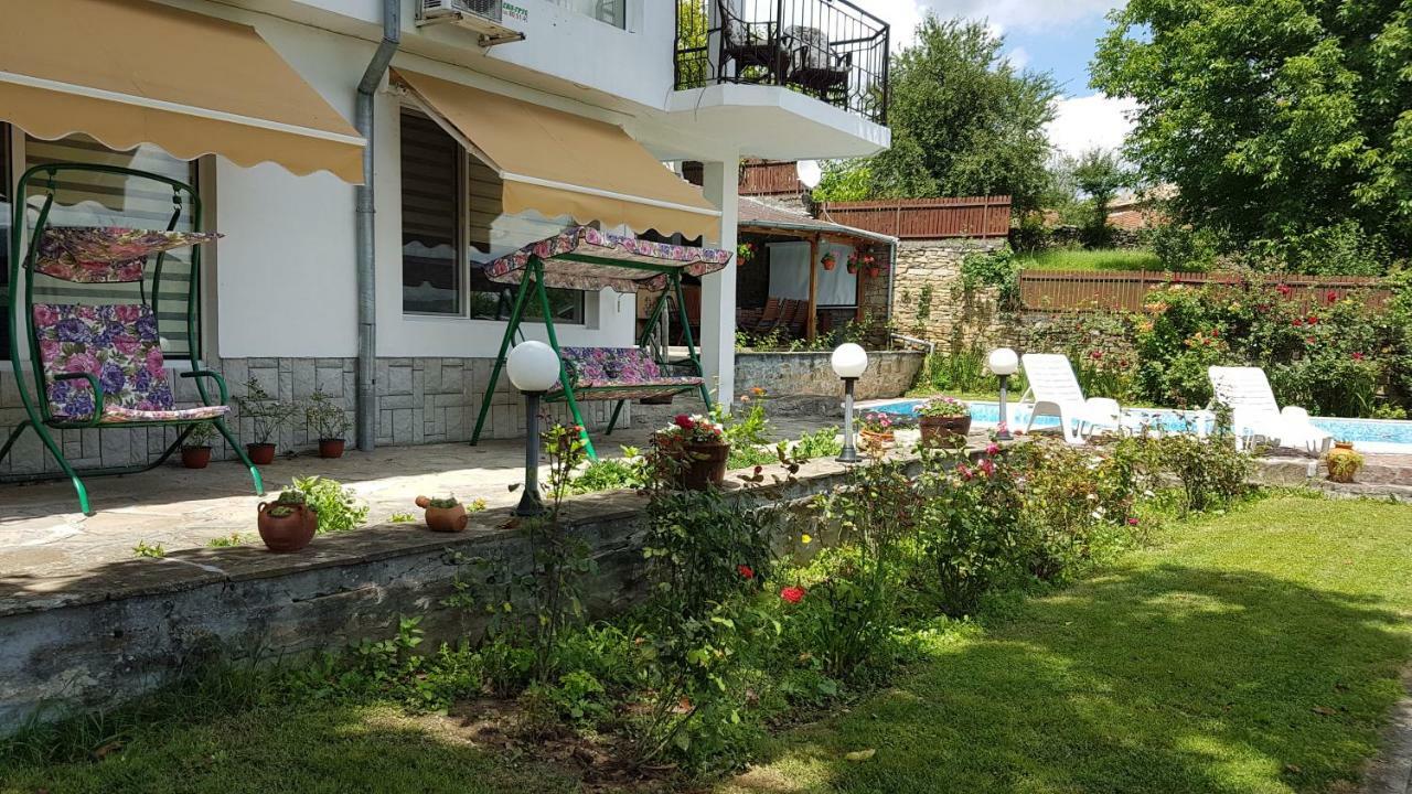 Rosarium Residence Guest House Dryanovo Buitenkant foto