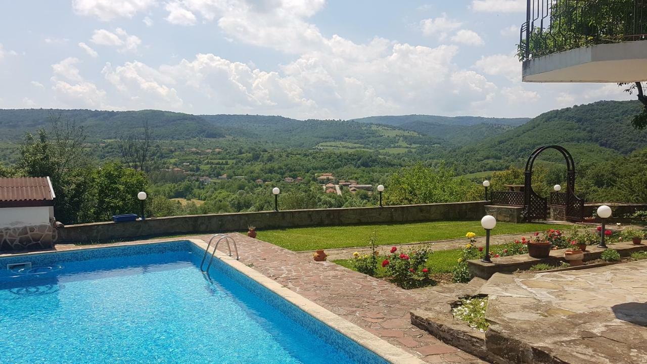 Rosarium Residence Guest House Dryanovo Buitenkant foto